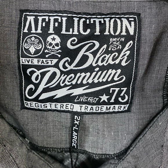 Affliction Black Premium Graphic Button Up Shirt Men Size 2XL Gray - Picture 8 of 8